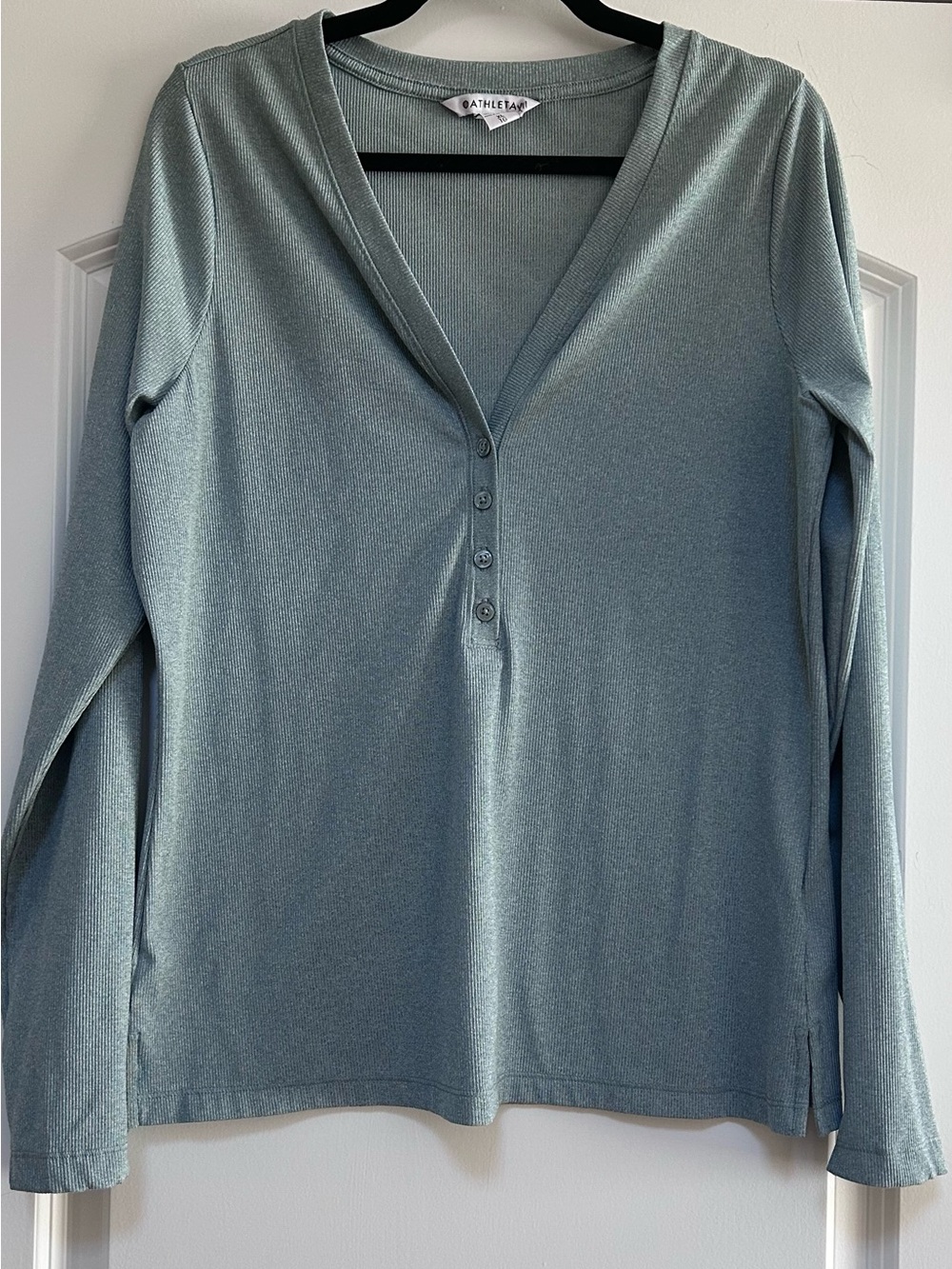 NWOT Athleta Women’s XL Ribbed Henley Top Heather Green Long Sleeve T Shirt Top